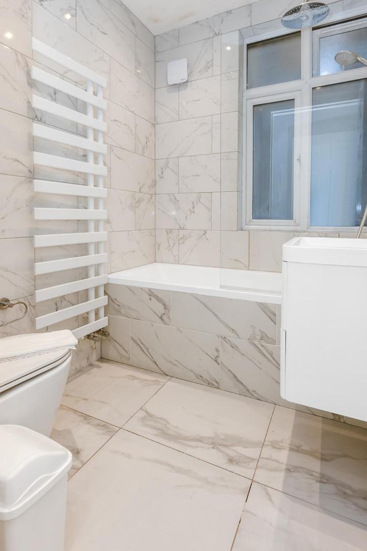 Outstanding 2 Bed Apartment In Central Camden Sleeps 6 ลอนดอน ภายนอก รูปภาพ